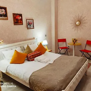  Апартаменты Live-inn In Modern With Elevator, Garden & Airport Shuttle Азербайджан